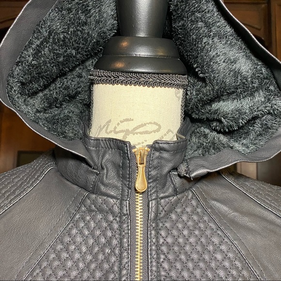 NWT Women’s Hooded Faux Leather Jacket P/S Black - Picture 5 of 8